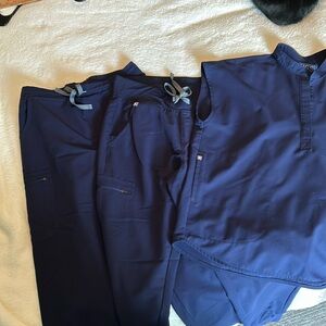 Figs navy scrubs- 2 pants, 1 top. All fit like medium. EUC